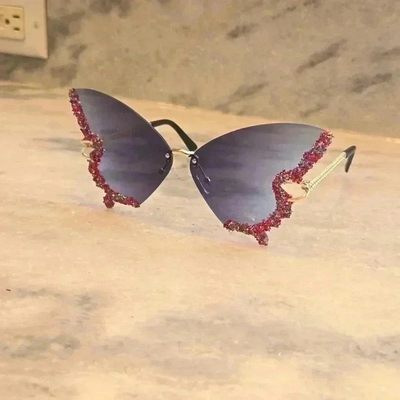 Butterfly sunglasses black with red decor main image 8